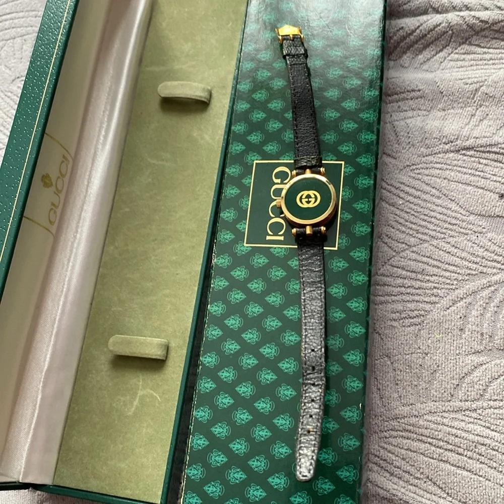Gucci Women's Gold and Green Watch - Picture 5 of 5